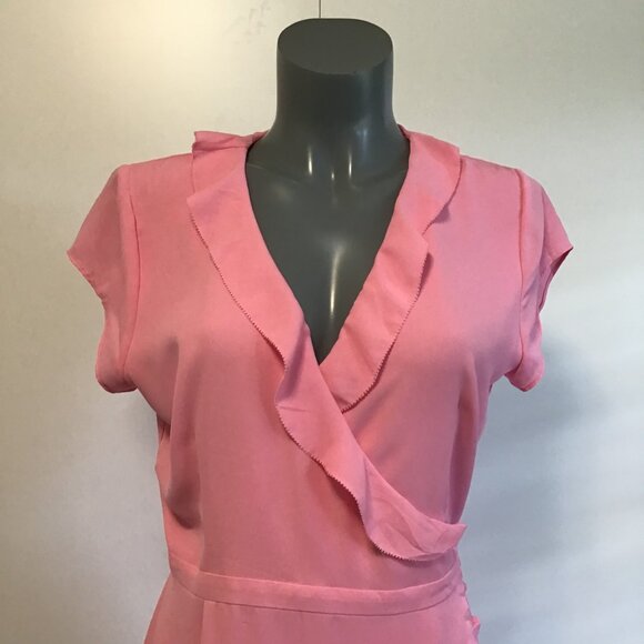 Aritzia Sunday Best Savoy Wrap Dress in Gemini Pink Size 8 - Picture 2 of 11